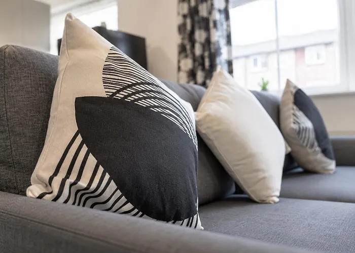 Elegant 1Br Stay Near Trafford Centre